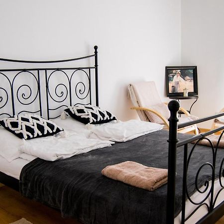 Color 24 Apartament V Apartment Stalowa Wola Luaran gambar