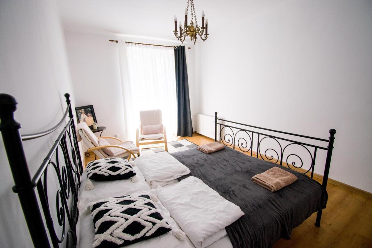 Color 24 Apartament V Apartment Stalowa Wola Luaran gambar