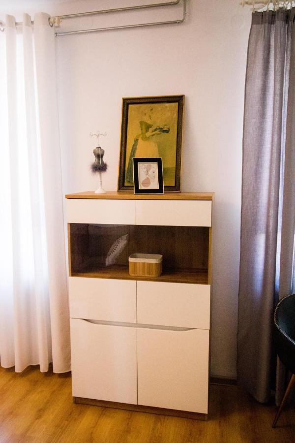 Color 24 Apartament V Apartment Stalowa Wola Luaran gambar